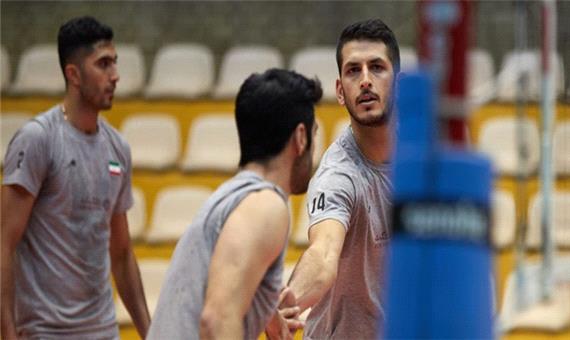 ملی‌پوش والیبال ایران حین بازی راهی اتاق ایزوله شد!